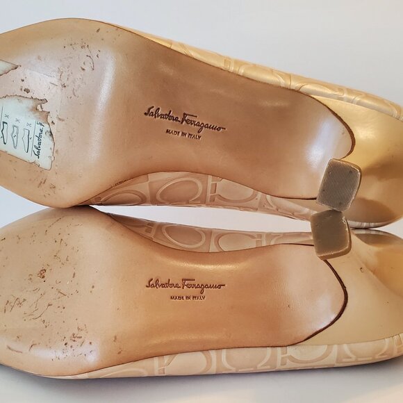 Salvatore Ferragamo Pump - Picture 4 of 7